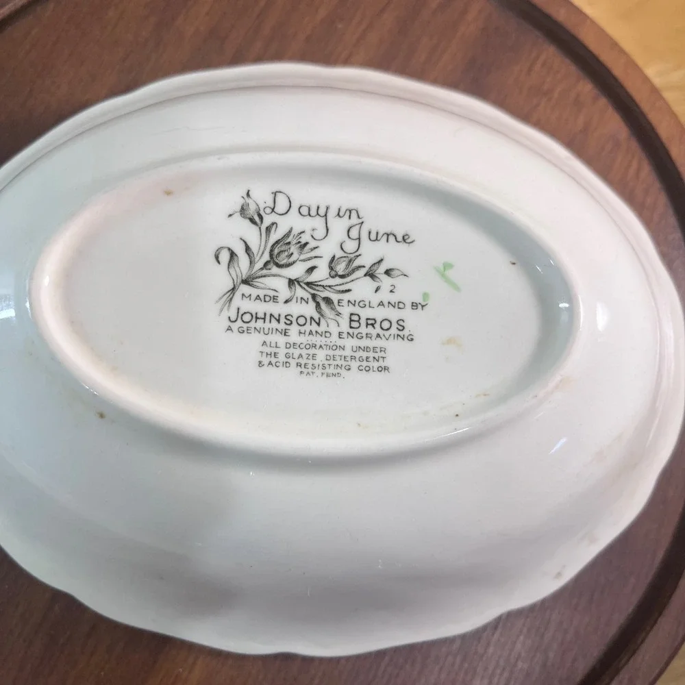 Vtg Johnson Bros Day in June Oval Vegetable Bowl Floral England Scalloped 9in
